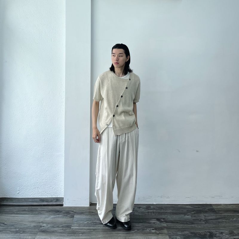 Offset Button Cropped Knitwear