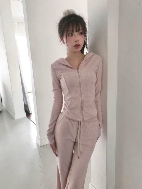 cloudemotion（クラウドエモーション）の「[♡MADE♡] puppy velour back eyelet slim hood zip-up（Tops）」