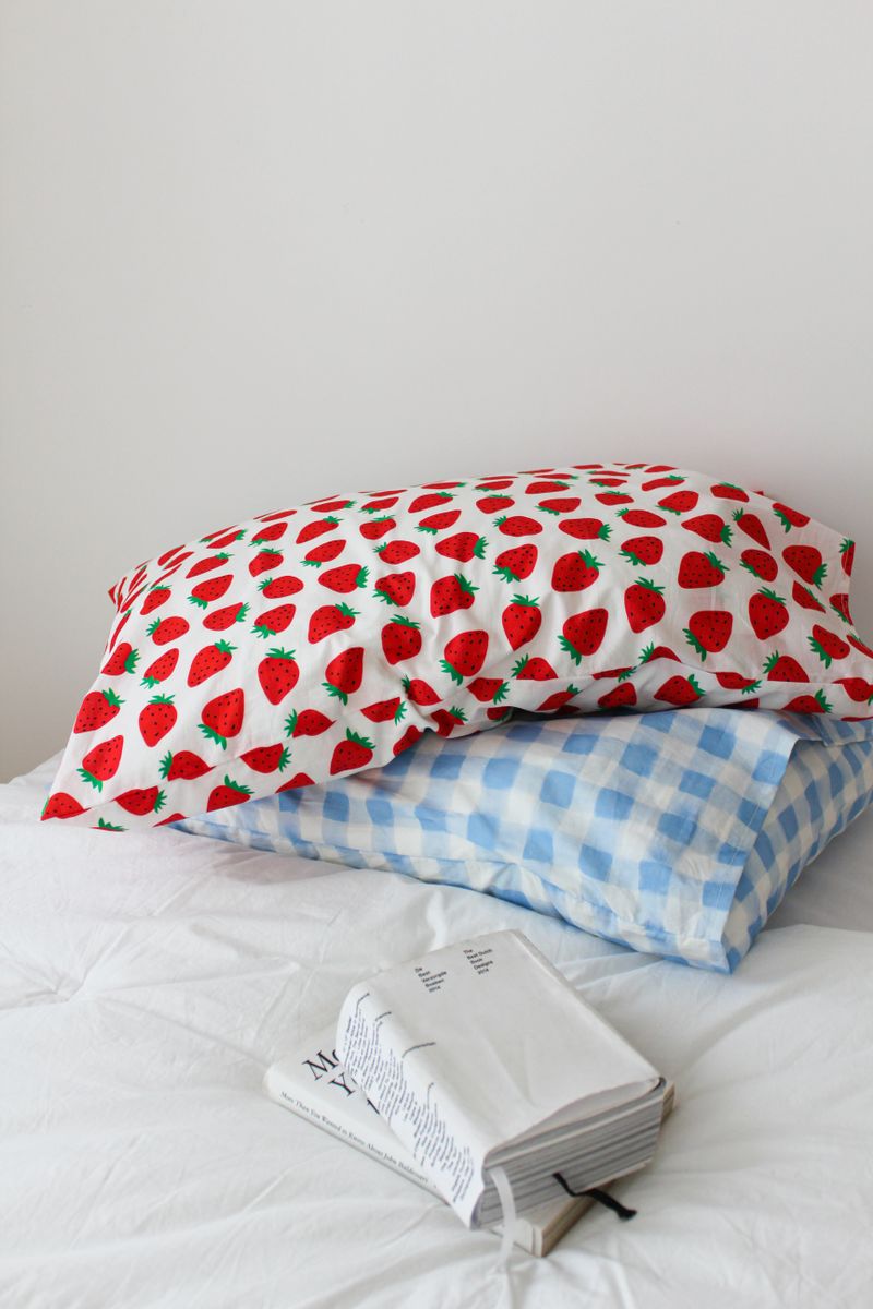 Bombom Flower Pillow cover