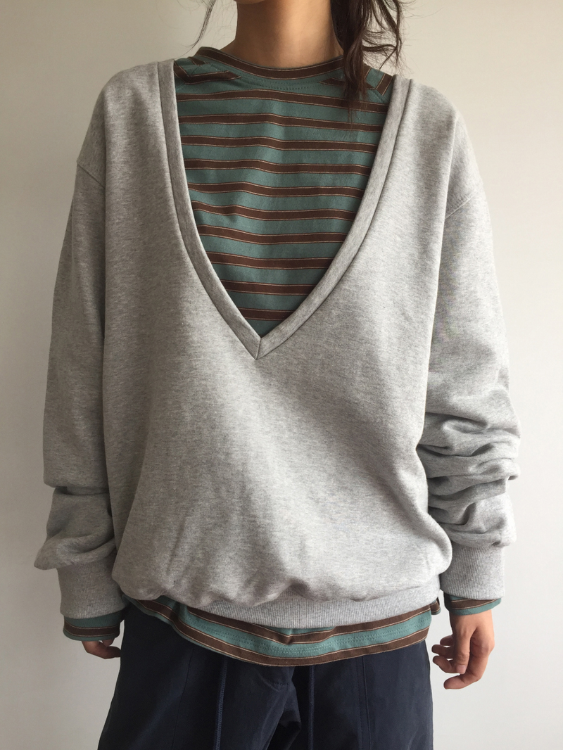 Lancol Deep V-Neck Sweatshirt (3color)