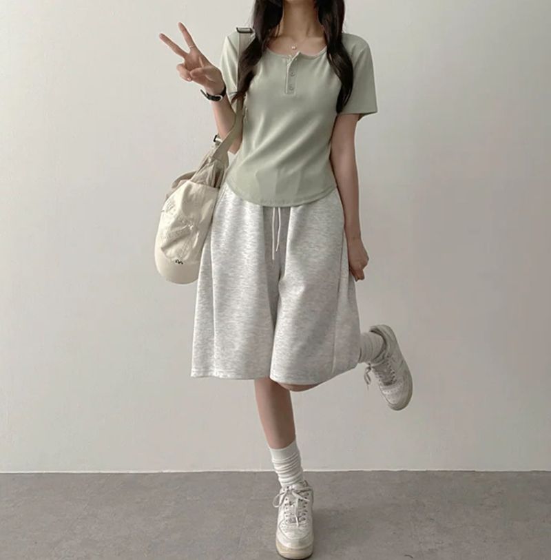Waddoo hem round button short sleeve tee
