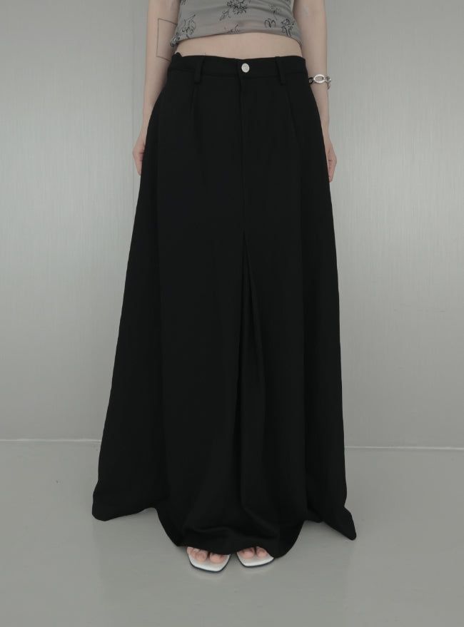 Lumar Inverted Pleated Long Skirt