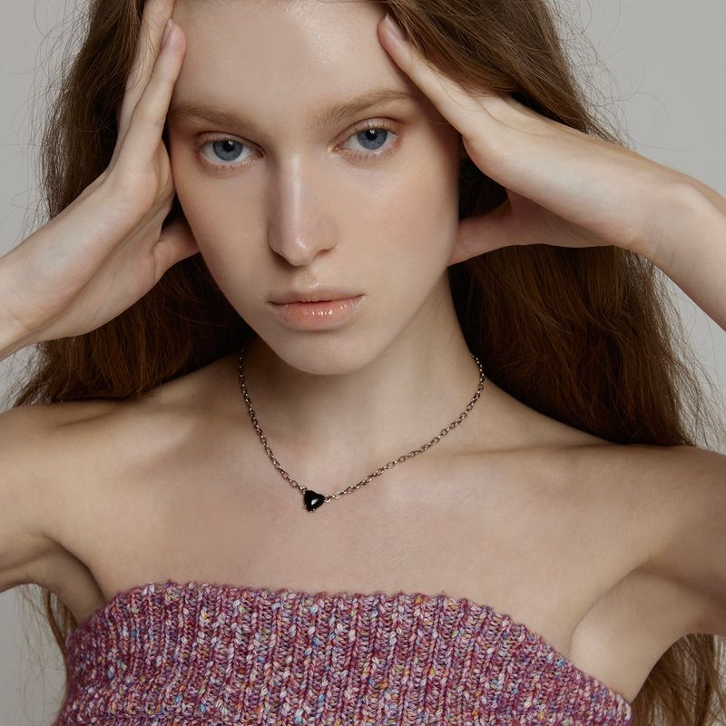 Petite Heart Necklace_Black