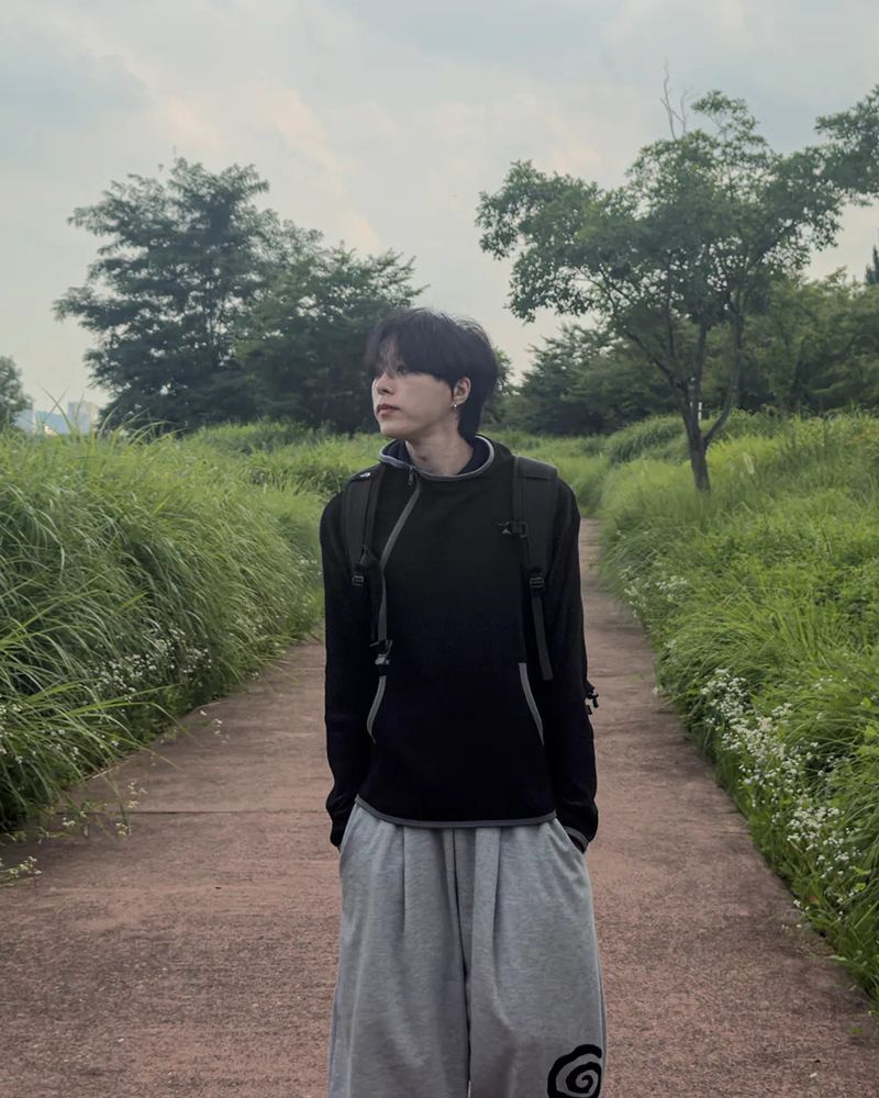 Terne ribbed diagonal zipper hoodie