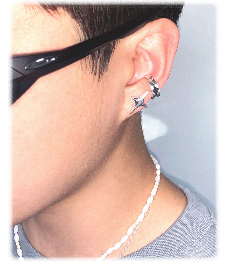 STING EARRING