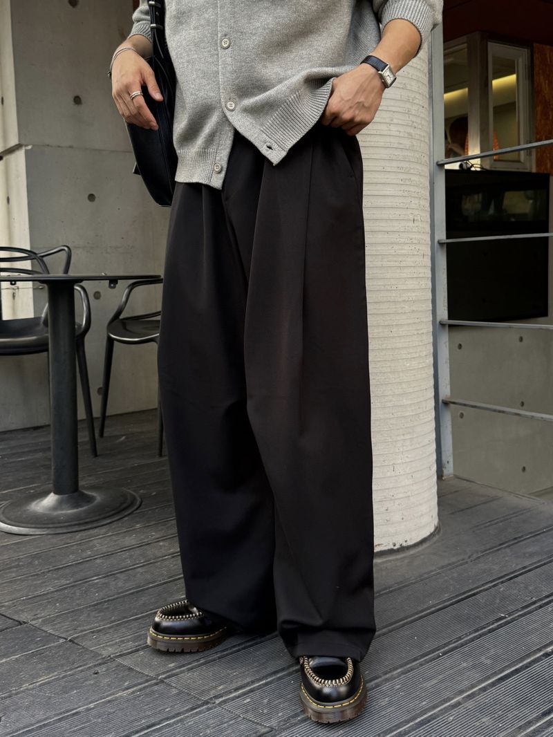 Ox over curved banding pants