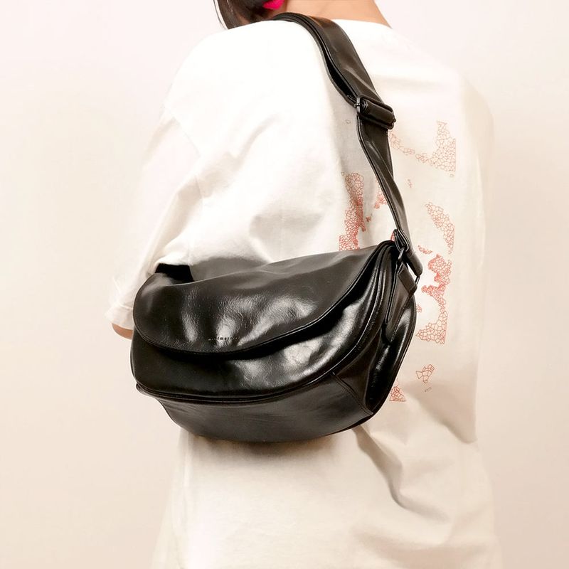 meetmetmeet（ミートメットミート）の「tube black（Bags）」