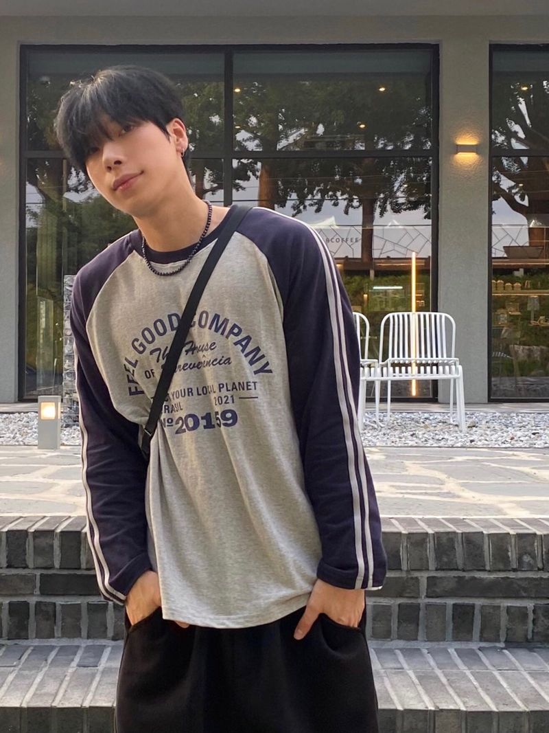 Track Reglan lettering long sleeve  2C