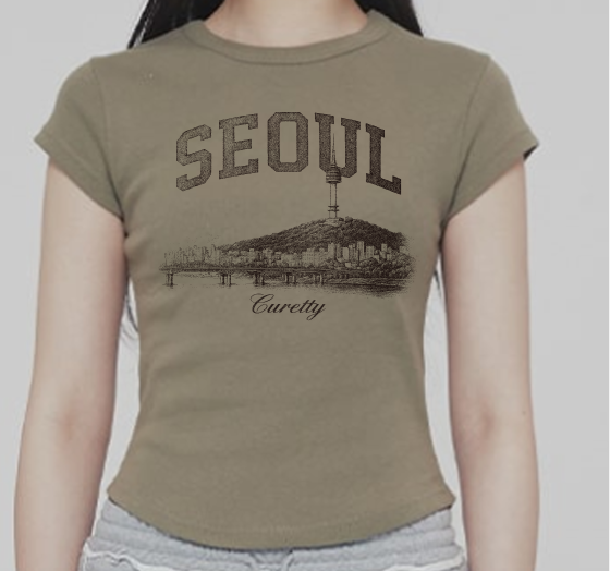 Curetty(キュリティ)の「C CURETTY SEOUL MOOD T-SHIRT_KHAKI(Tops)」