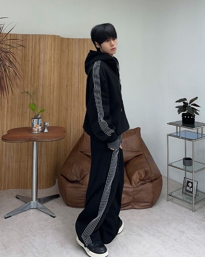 Ropel Stitch Track Wide Pants