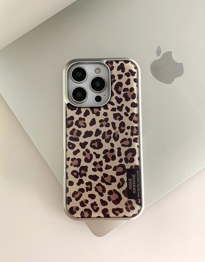 Mint Moment（ミントモーメント）の「[MADE]ブラウンレオパード シルバーエポキシバンパー iPhoneケース（Smartphone Accessories）」