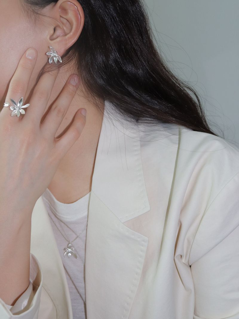 FLOWER EARRING
