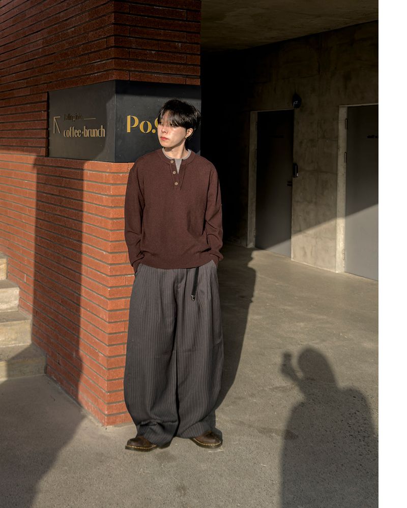 Lentic Side Pintuck Striped Slacks