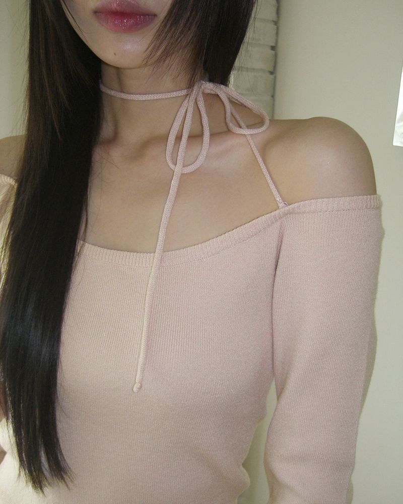 [MADE] Har Halter Strap Off-Shoulder Knitwear