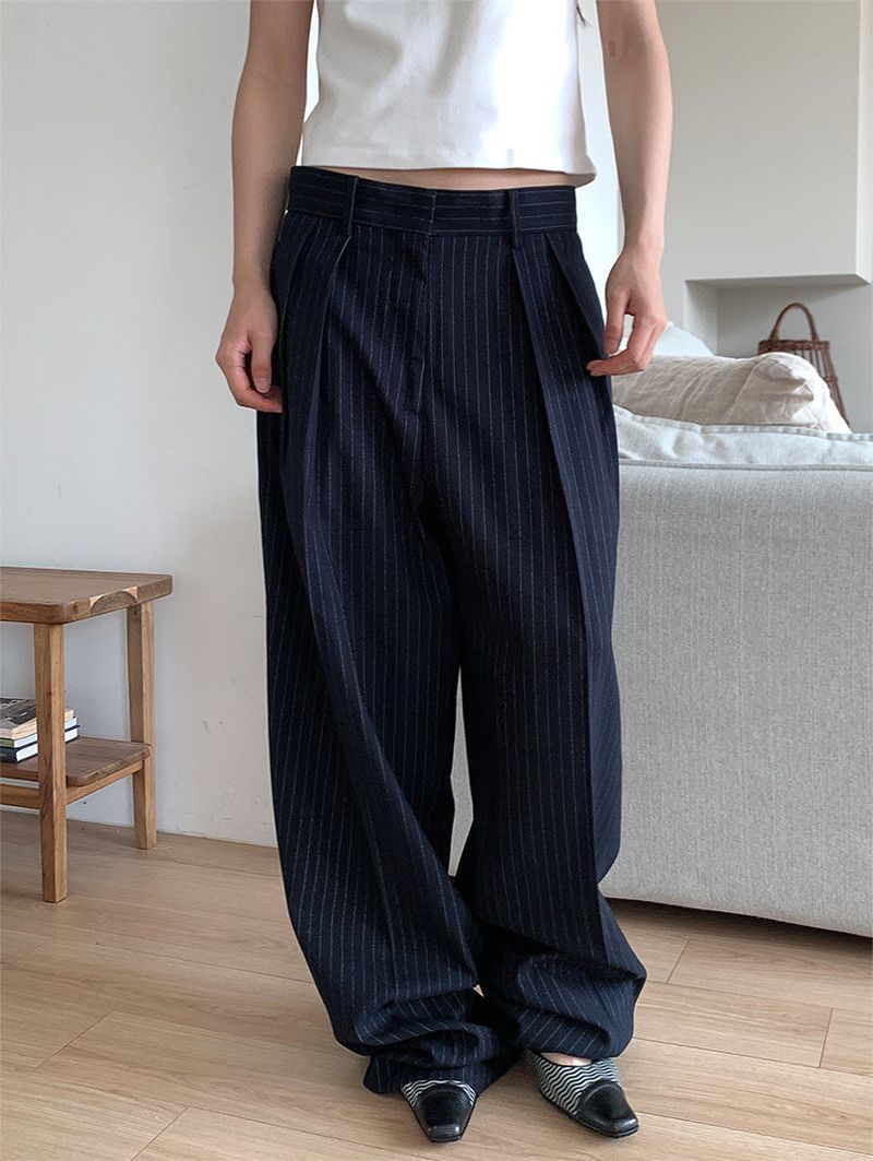 PAPERMOON PIN STRIPE PLEATE TROUSER