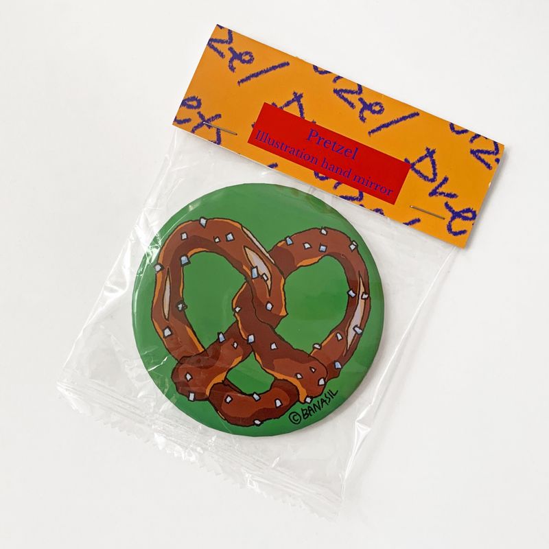 BANASIL SHOP（バナシルショップ）の「プレッツェルハンドミラー（ファッション小物）」