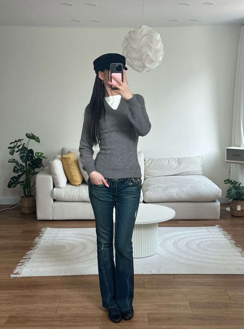 cable v neck knit