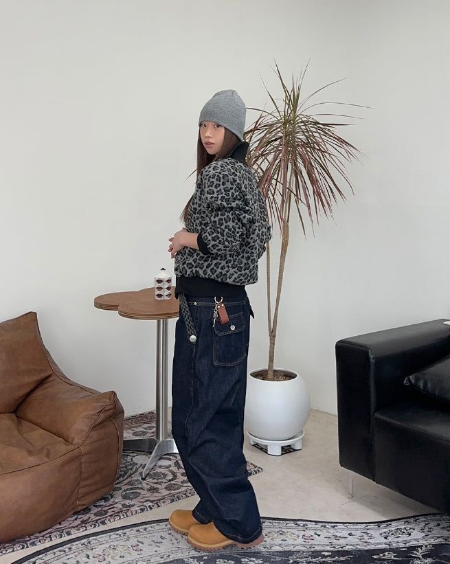 Neto Leopard High Neck Zip-up