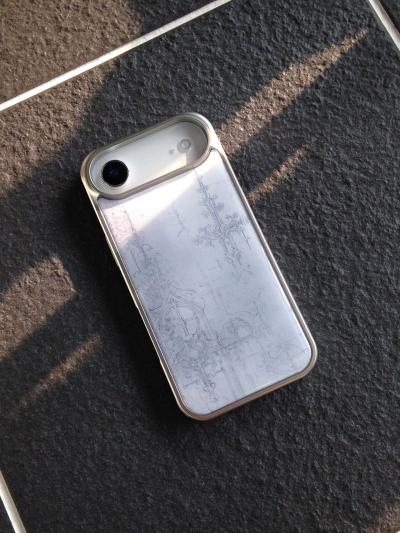 SilentPoem（サイレントポエム）の「アンティークタイムピースグラフィックエポキシケース（スマホグッズ/小物）」