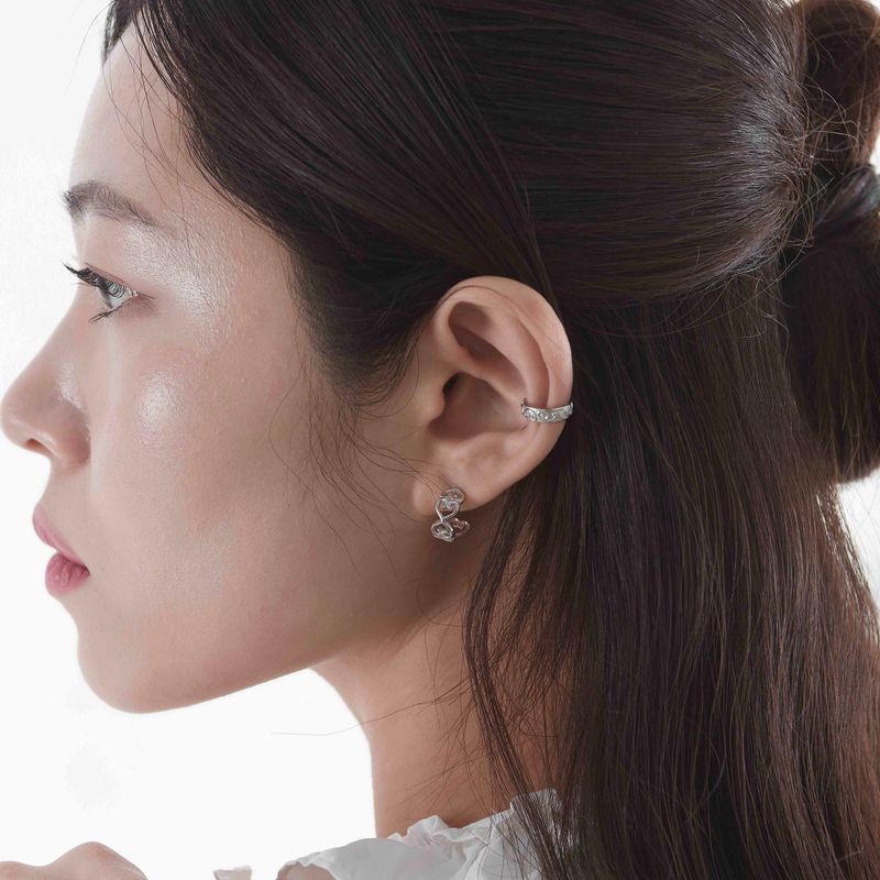 Lace earcurf