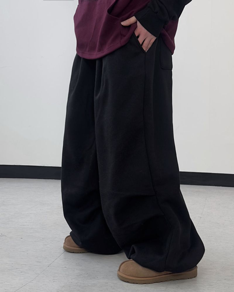 Grace Two-Tuck Sweat Pants