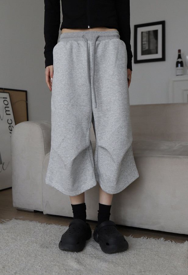 EEUN(イウン)の「Pintuck Bermuda Jogger Pants(Pants)」