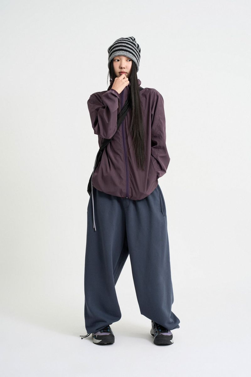 Lumi belted over jogger pants