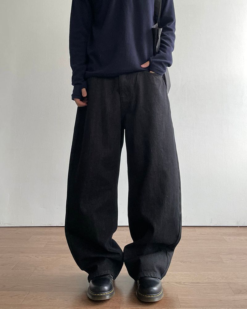 Roam Non-Fade Denim Pants