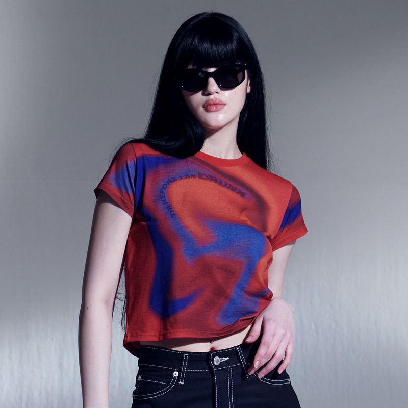 DILETTANTISME（ディレッタンティズム）の「RED DRUNK GRAPHIC CROP T-SHIRTS（Tops）」