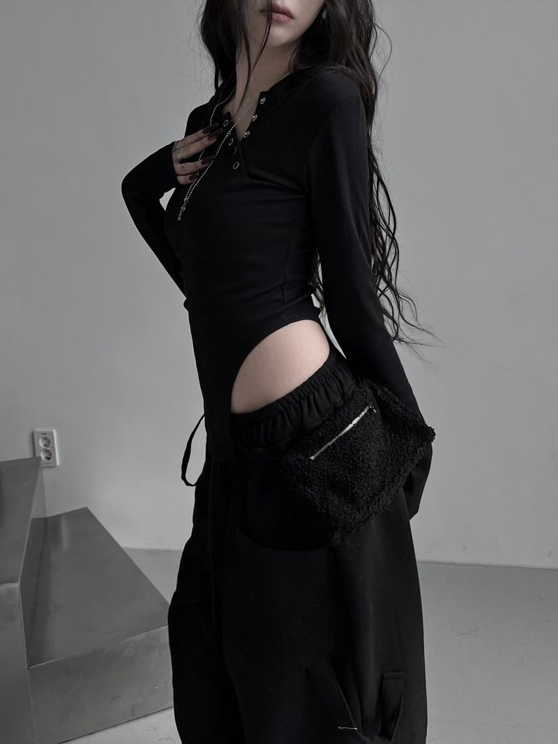 snap arch hooded bodysuit (fleece-lined)