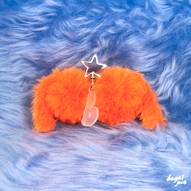ALIEN PUPPY KEYCHAIN - Dioscuri Pie