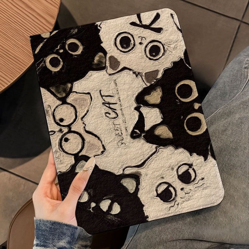 Maison De Theca（メゾン デ テカ）の「ブラック ヴィンテージ キャット カートゥーン タブレット ポーチ ＆ ケース（スマホグッズ/小物）」