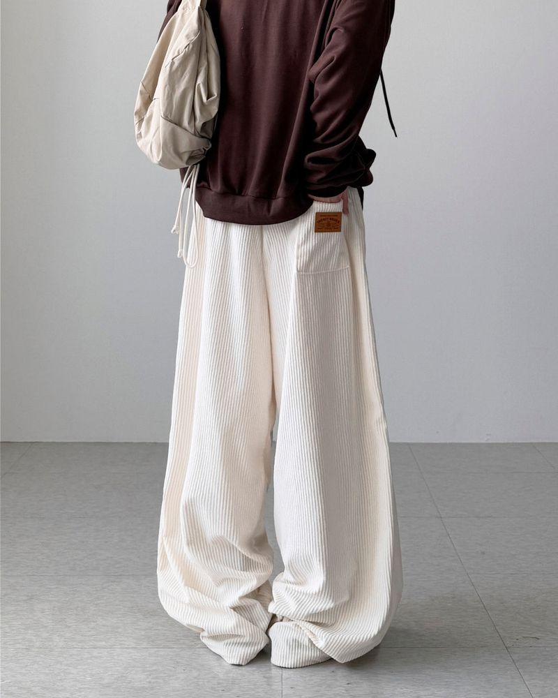 Bowl Pintuck Corduroy Pants