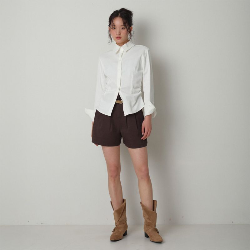 Loventina(ラヴェンティナ)の「Twill Fintuck Shorts_Brown(Pants)」