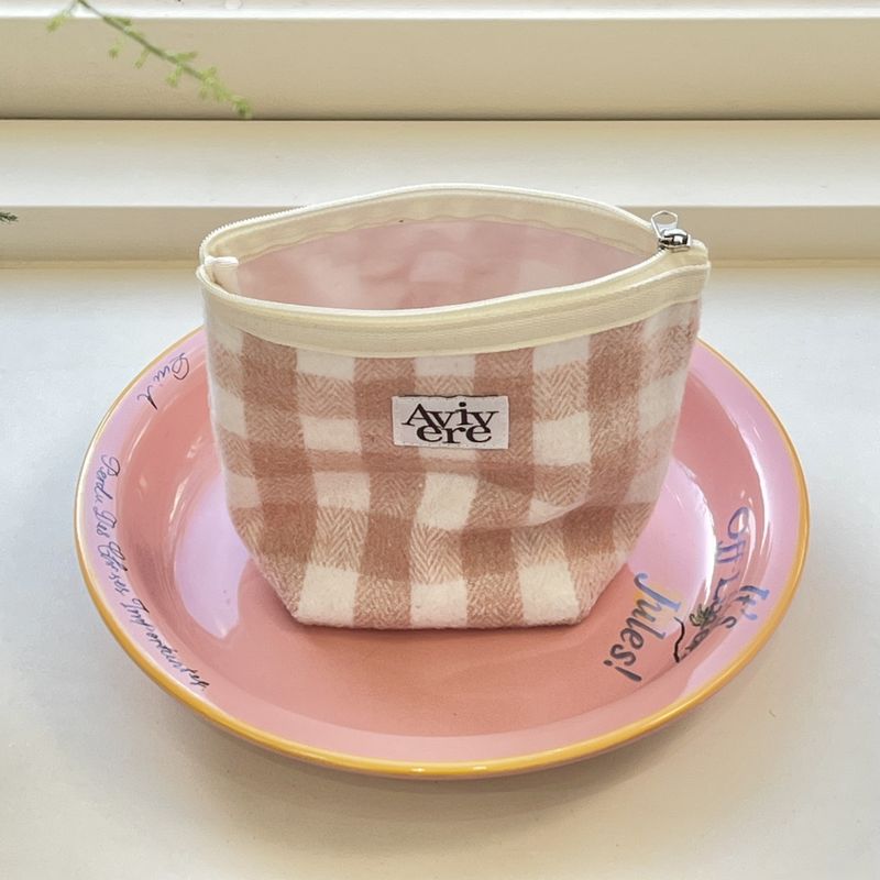 classic pouch_check babypink