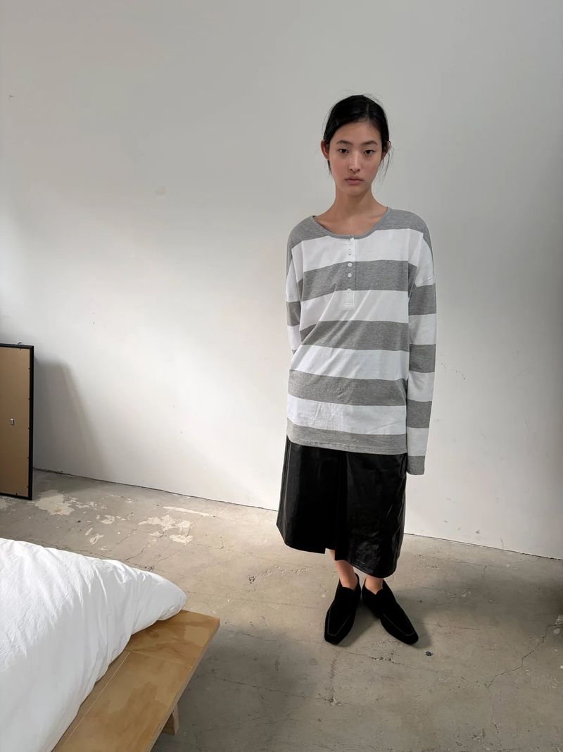 ERR（イアルアル）の「wide stripe henley top（Tops）」