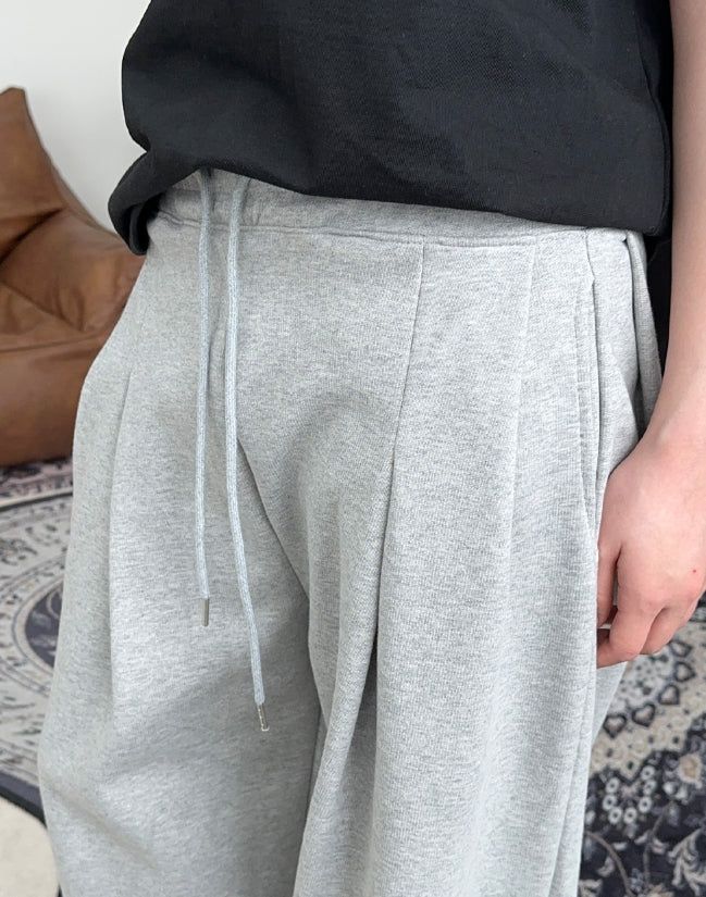 Reden Double Pintuck Sweatpants