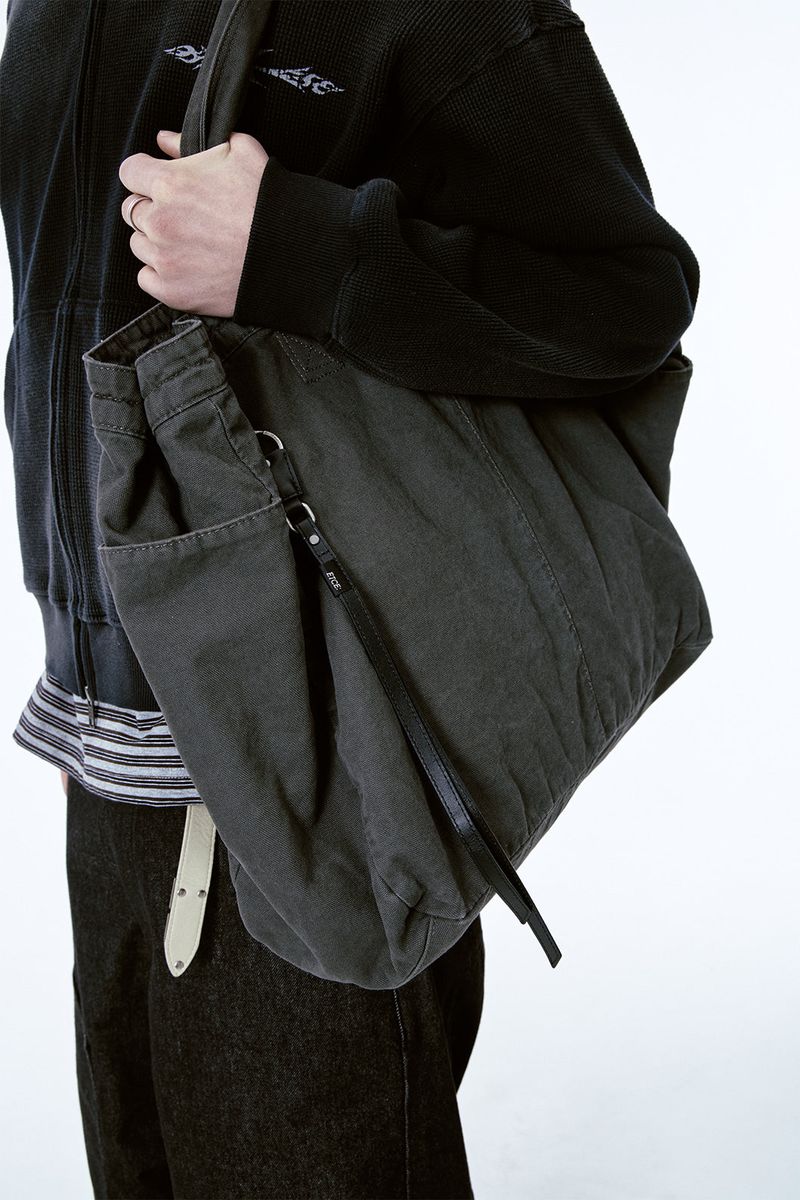 (BASE) VINTAGE MAXI TOTE BAG (CHARCOAL)