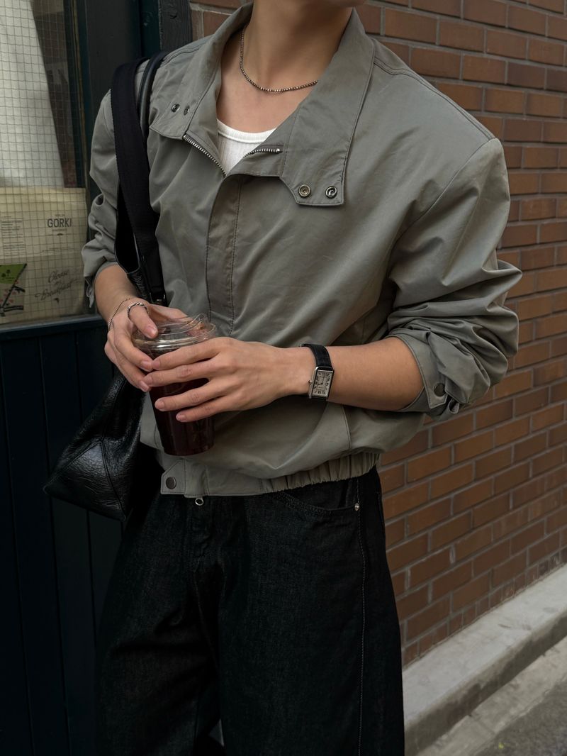 Dart shoulder blouson