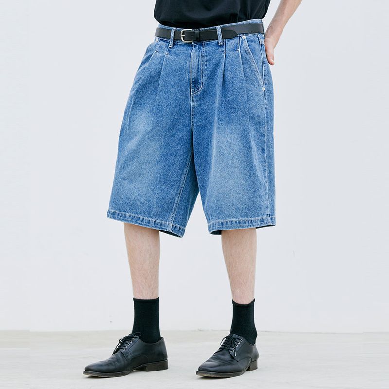 2 TUCK WASHED DENIM BERMUDA PANTS BLUE