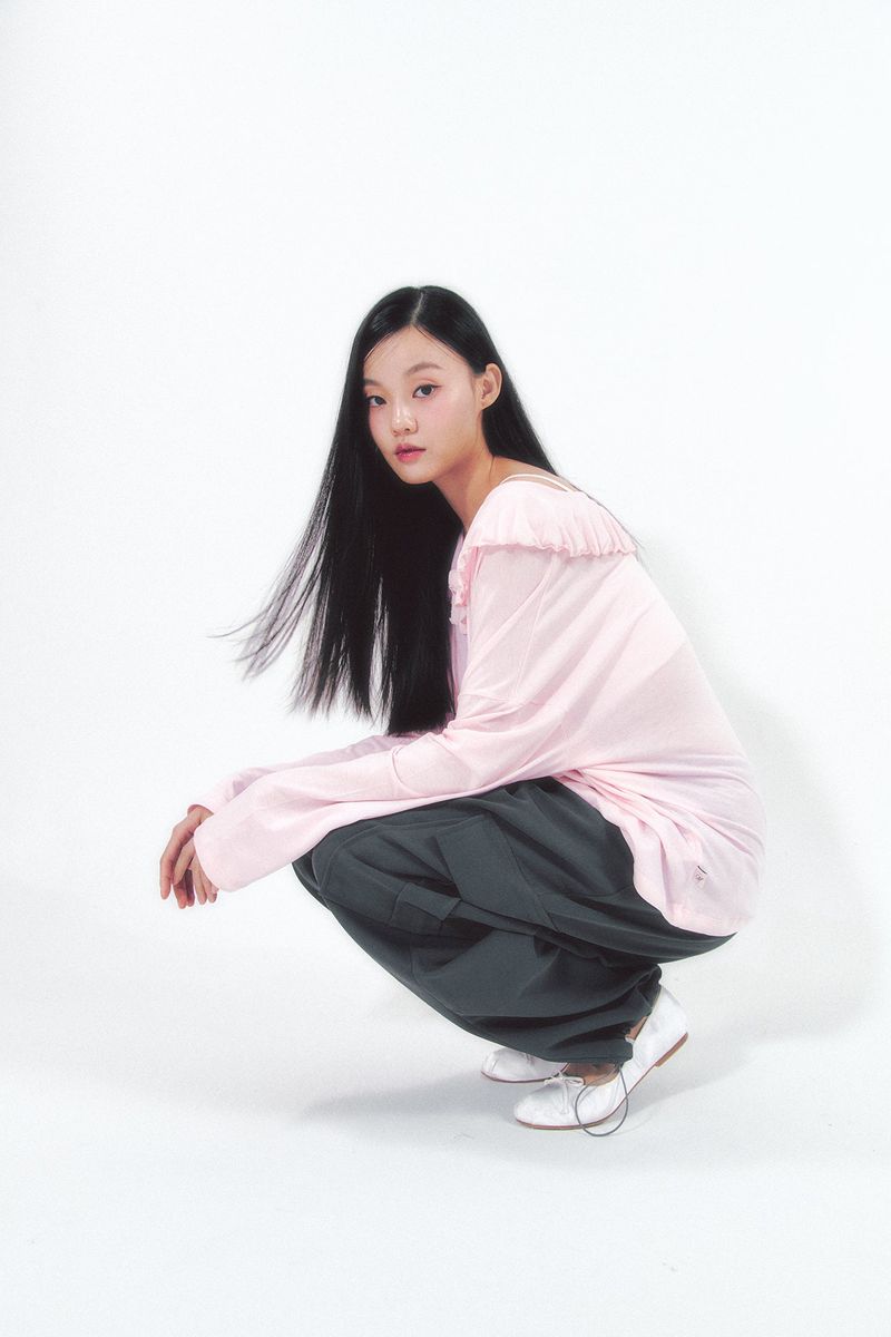 Rose Brooch Frill Long Sleeve Pink