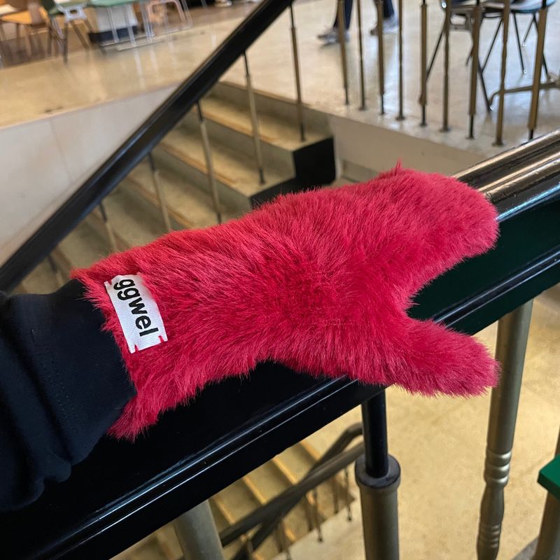 FLUFFY ANGORA GLOVES