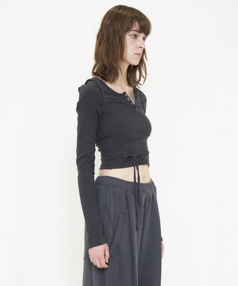 CUT OUT LONG SLEEVE TOP