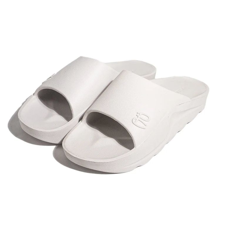 Patrobas Ease Ivory Sandals
