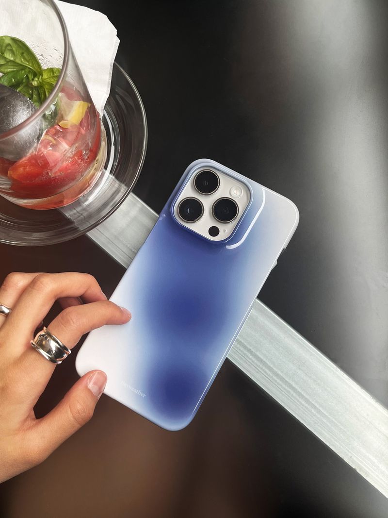 tiny weather(タイニーウェザー)の「flow hard case-cobalt blue(Smartphone Accessories)」