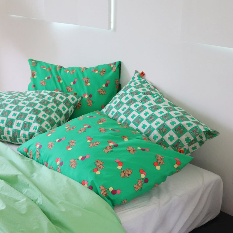 Gom pillow case