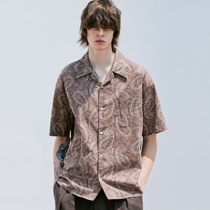 KND(ケイエンド)の「PARADISE PAISLEY HAWAIIAN SHIRT BROWN(Tops)」