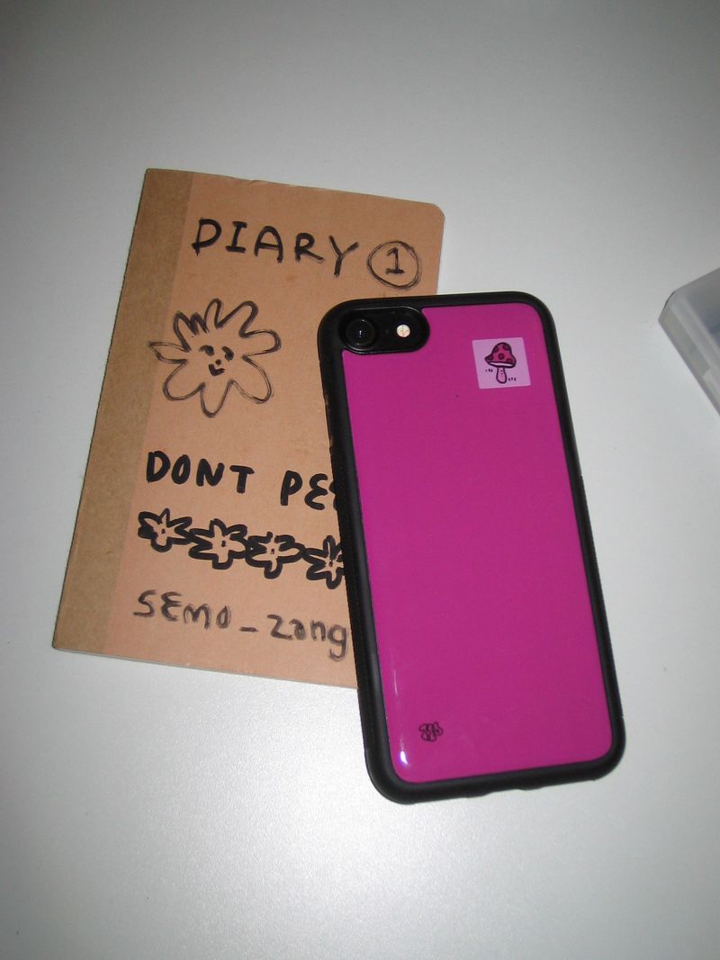 226STUDIO（226スタジオ）の「 rose-pink square patch epoxy phone case（Smartphone Accessories）」
