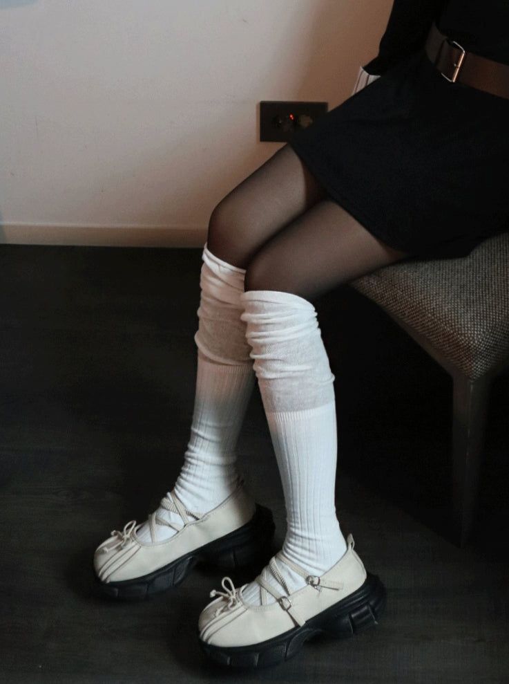 hatsukoshi（ハツコシ）の「See-through two-tone knee-high socks（Fashion Accessories）」
