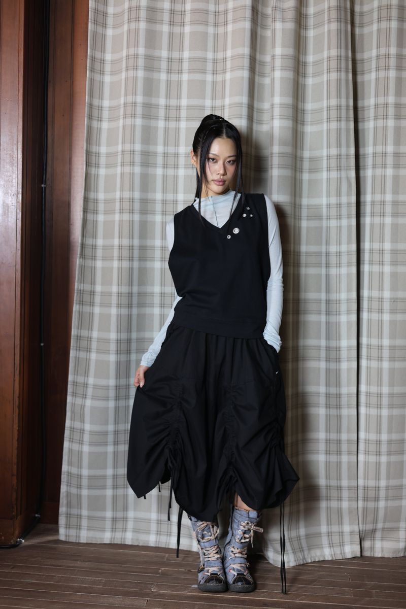 eyelet vest_black